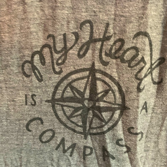 My Heart is a compass Tank - Picture 1 of 5